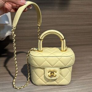 Chanel mini with handle